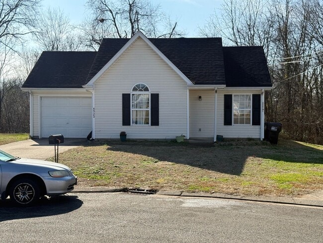 Building Photo - Nice two bedroom with a garage in Murfreesboro by Carter rent to own