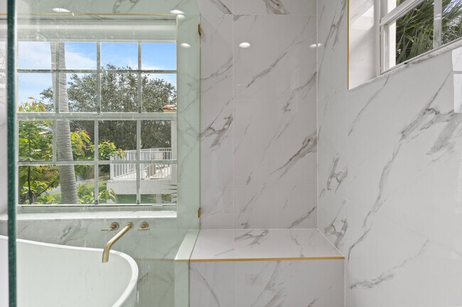 Building Photo - 2253 Balsan Way