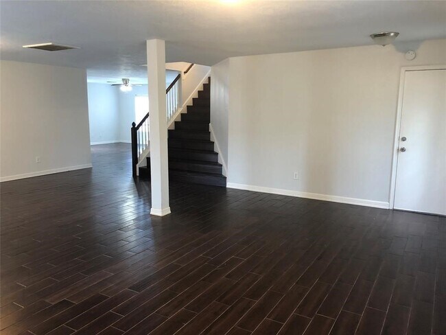 Building Photo - 5718 Silas Creek Ct