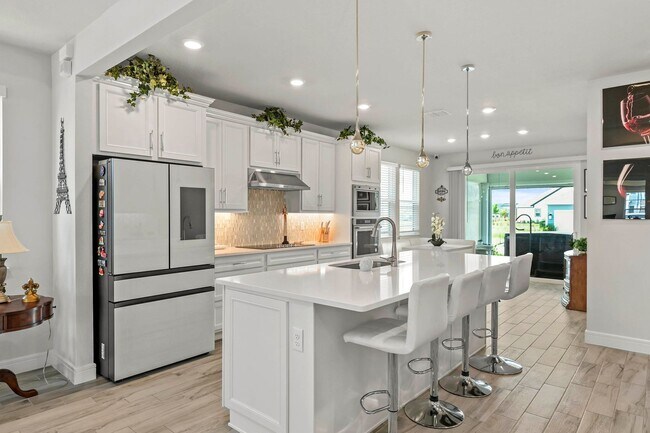 Building Photo - Available Furnished or Unfurnished 2Bed/2Bath+Office in Weslyn Park at Sunbridge