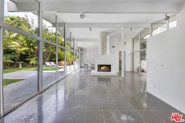 Building Photo - 30611 Las Estrellas Dr