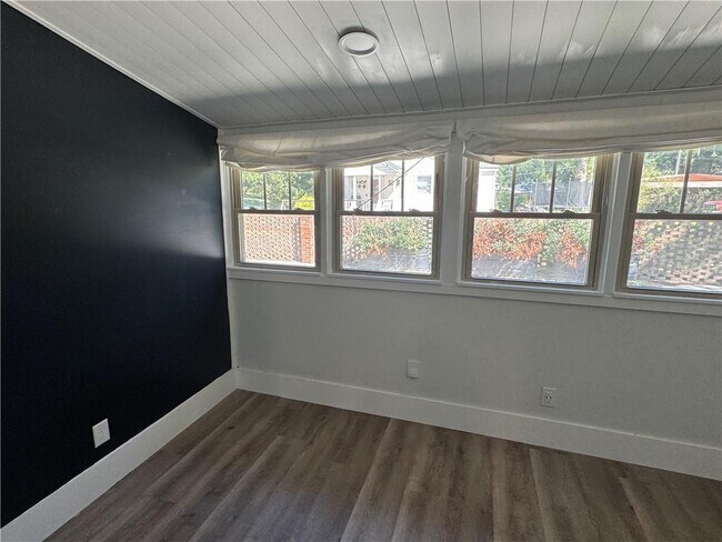 Building Photo - 214 Etowah Dr