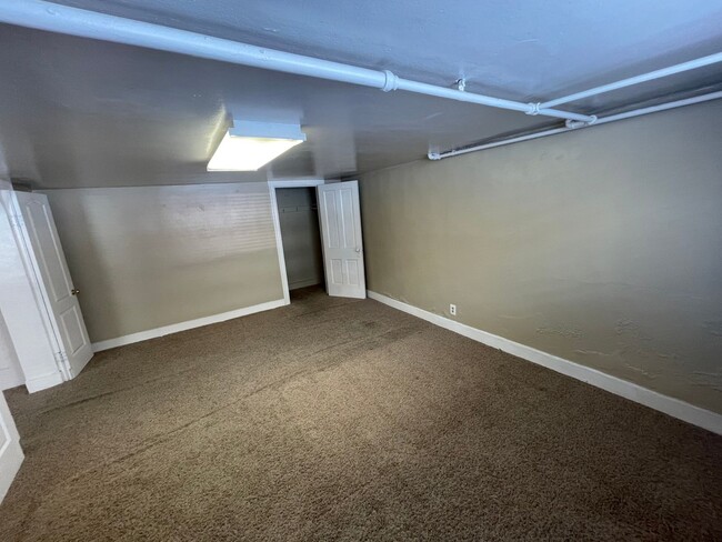 Building Photo - Provo City Center - 1 Bedroom Apartment