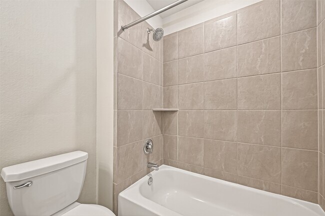 Building Photo - 27922 Western Crk Ct