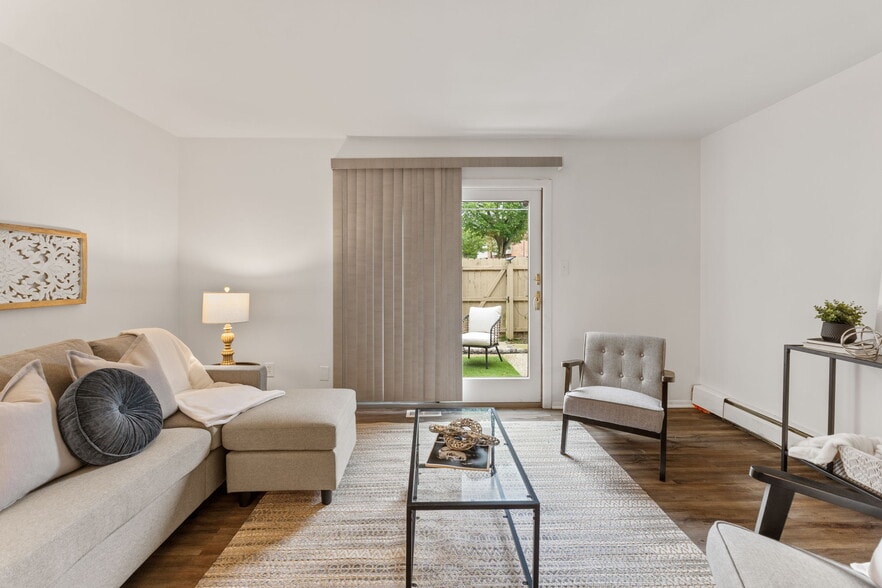 Building Photo - 106 Tarryton Ct E