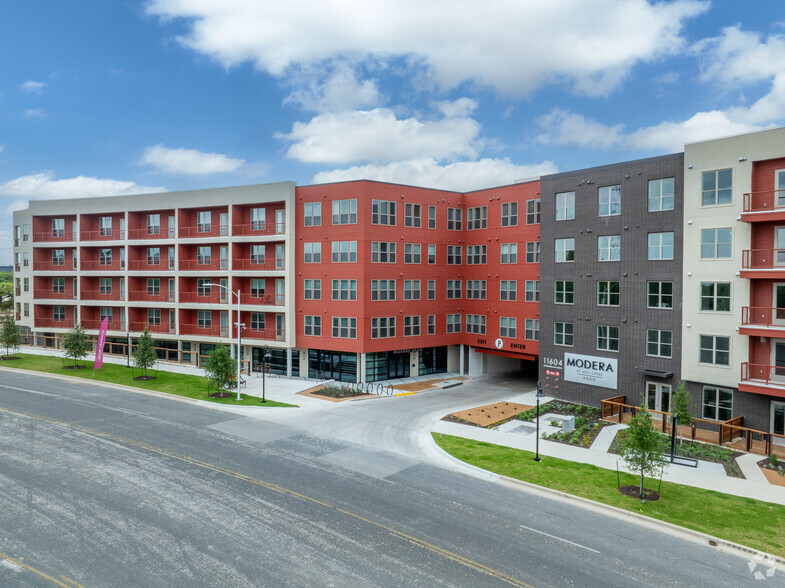 Primary Photo - Modera EaDo