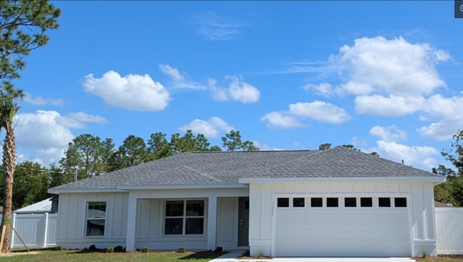 Building Photo - 7217 Hemlock Loop