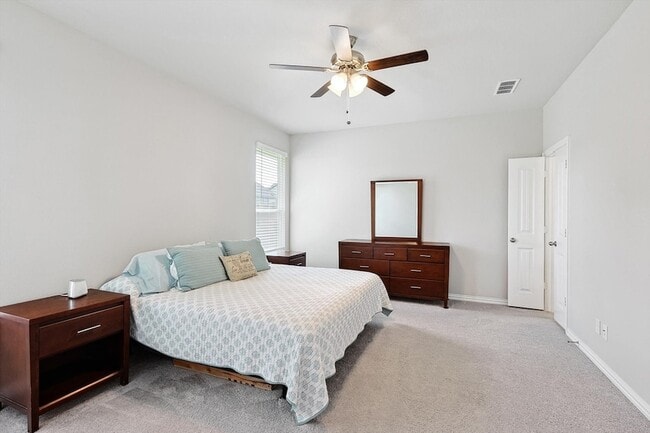Building Photo - 808 Feather Edge Dr
