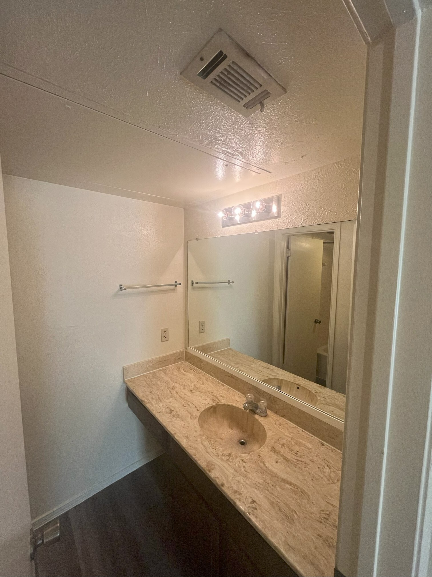 Vanity View - 2227 Madison Dr