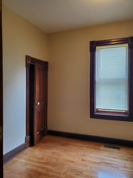 Building Photo - 2159 S Mound St