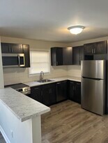 Building Photo - Hudson Valley Apartments