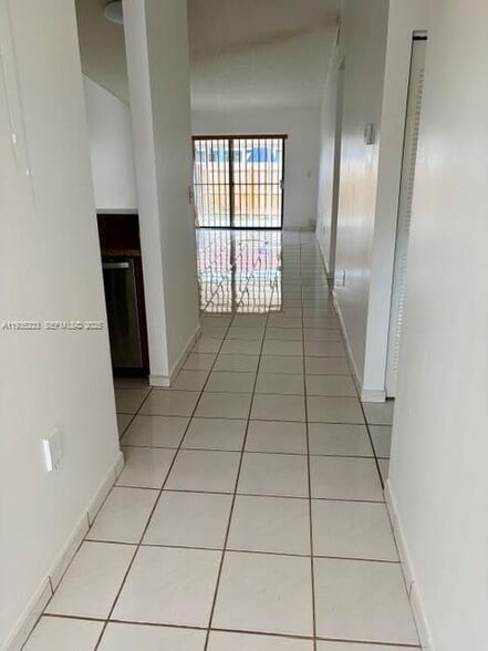 Building Photo - 13410 SW 16th Ln