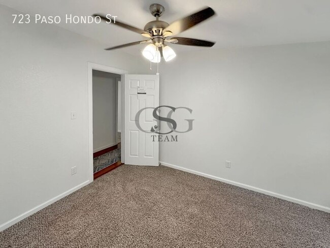 Building Photo - 723 Paso Hondo St