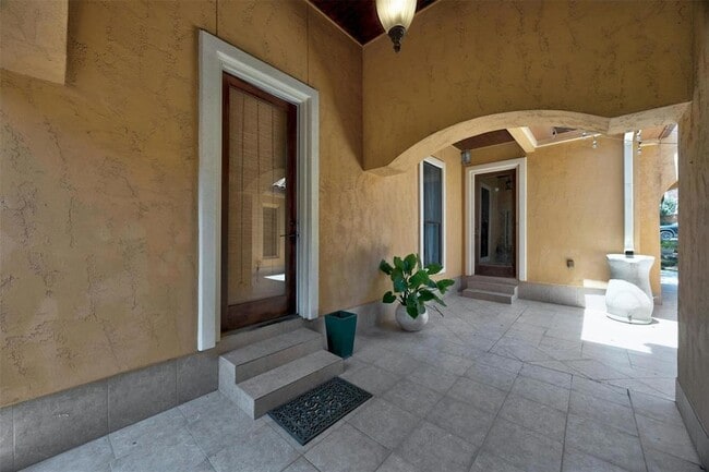 Building Photo - 2909 Pamella Ct