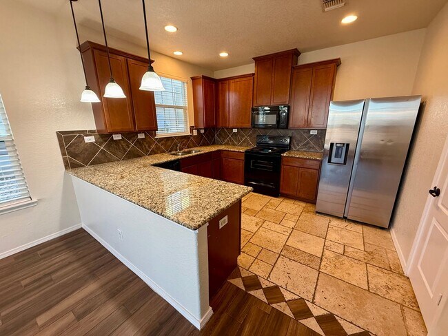 Building Photo - Beautiful 4-Bedroom, 2.5 Bathroom Home Near Seaworld!