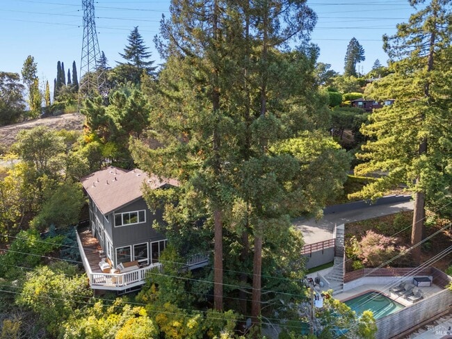 Building Photo - 48 Junipero Serra Ave