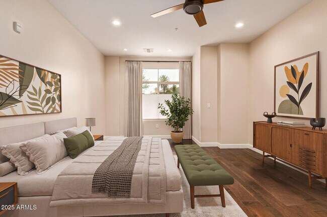 Building Photo - 4909 N Woodmere Fairway