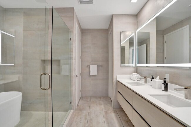 Building Photo - 1220 17th St