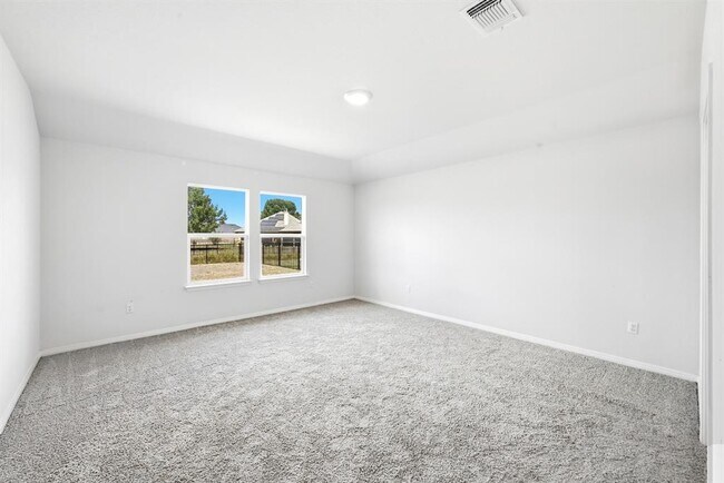 Building Photo - 120 Loon Dr