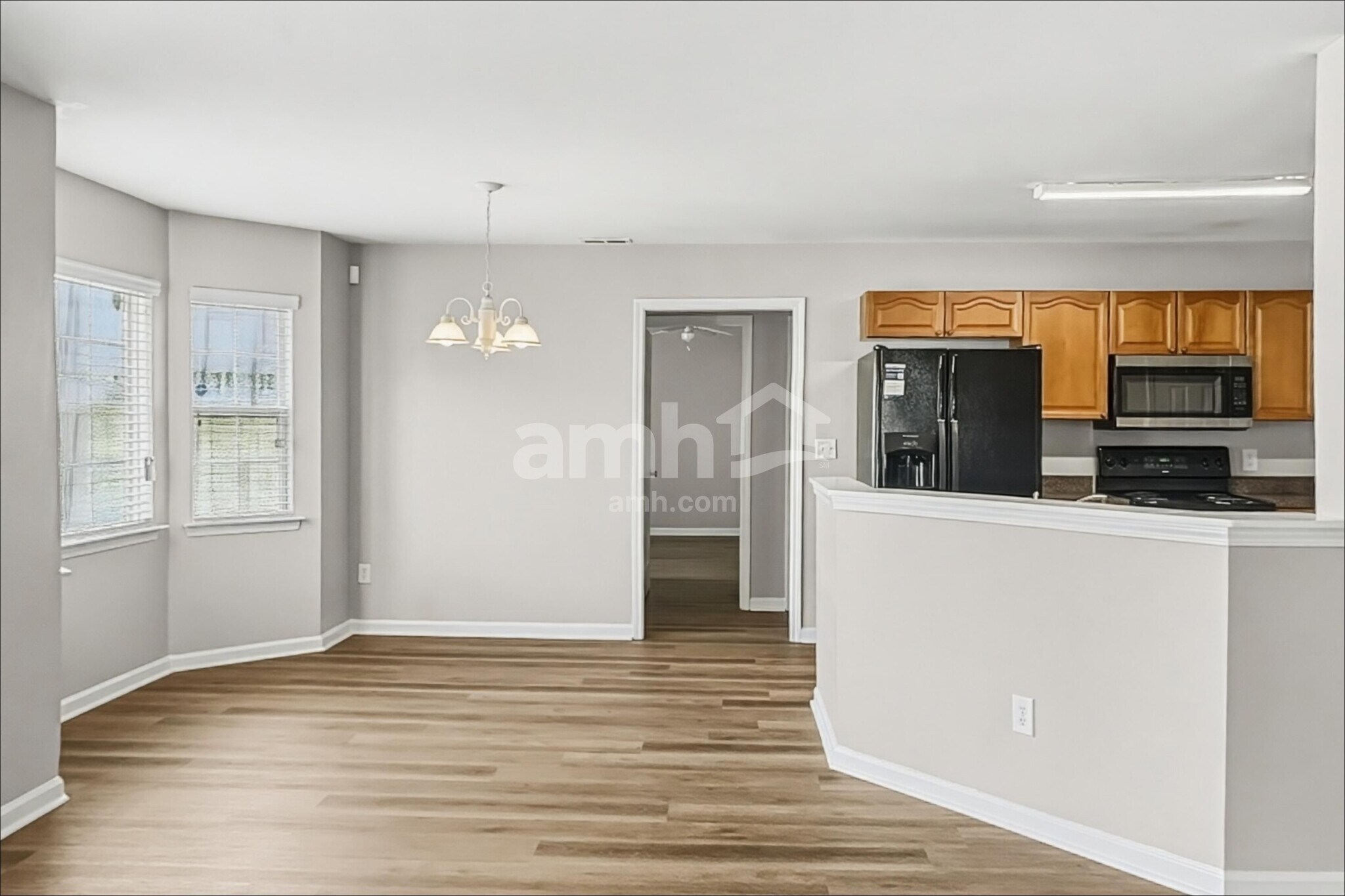 Building Photo - 10116 Hawkeye Dr