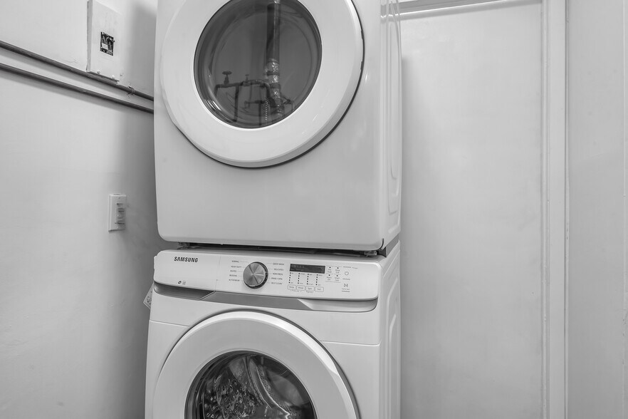 Laundry Room - 724 Willey Ln