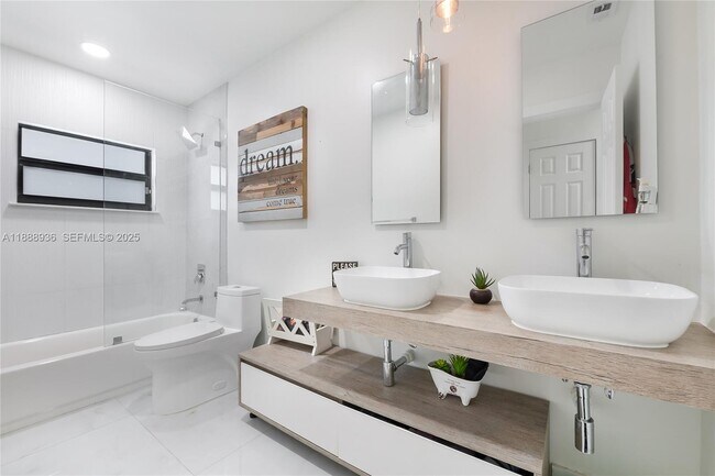 Building Photo - 8840 SW 181st Terrace