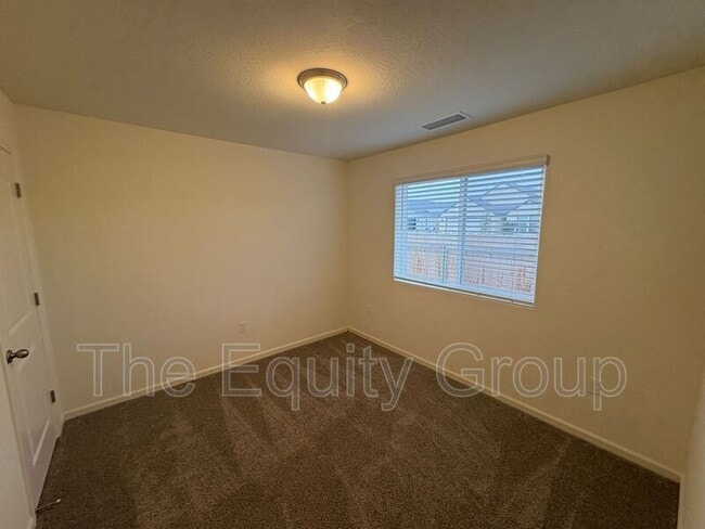 Building Photo - 1946 E School Ave