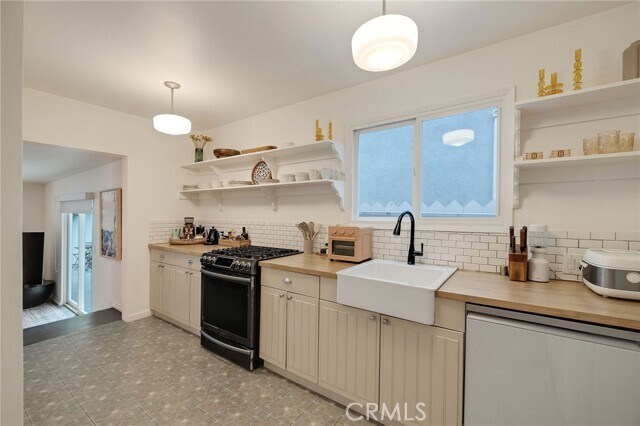 Building Photo - 1706 Carver St