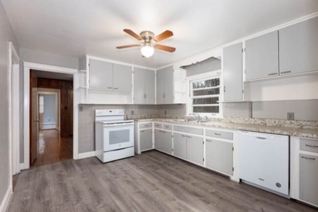 Building Photo - Home for rent Glencliff/Woodbine/Nashville...