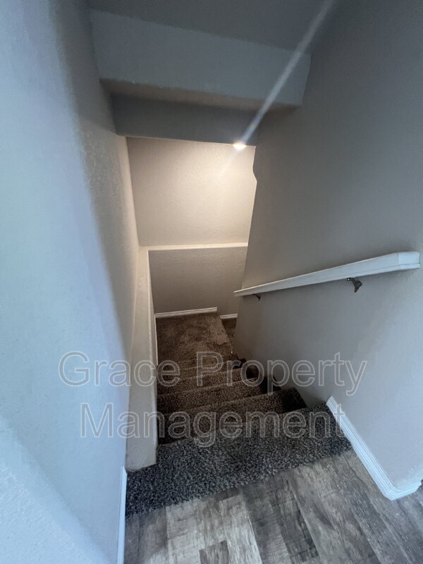 Building Photo - 6107 Kochia Ct