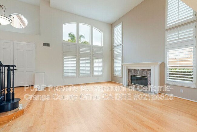 Building Photo - 11930 N Riviera