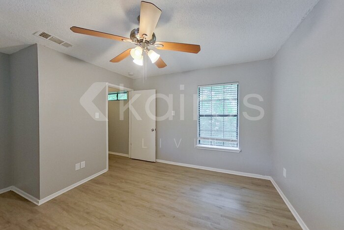 Building Photo - 2140 Woodnote Ln