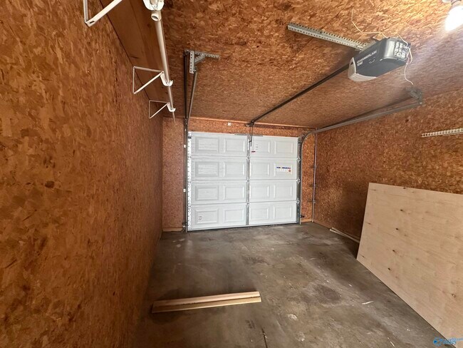 Building Photo - 3030 Dupree Dr SW