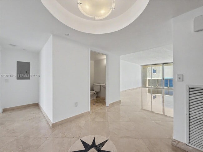 Building Photo - 17555 Collins Ave