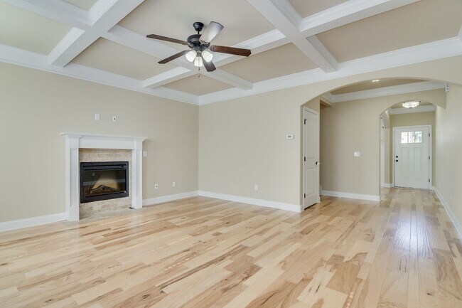 Building Photo - Updated Home in Heart of Evans