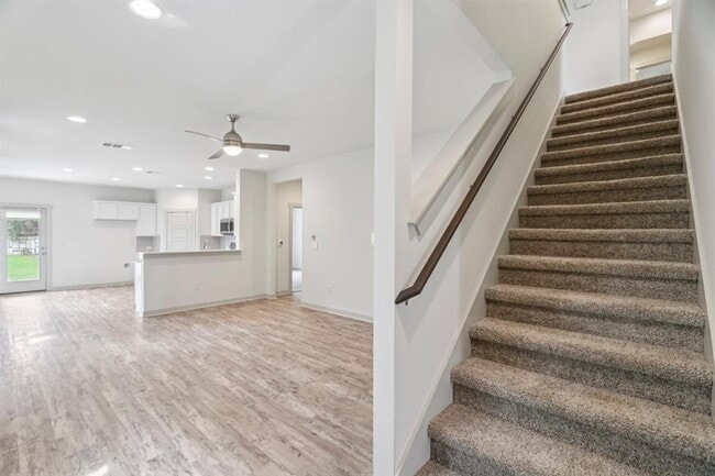 Building Photo - 8101 Linnie Ln