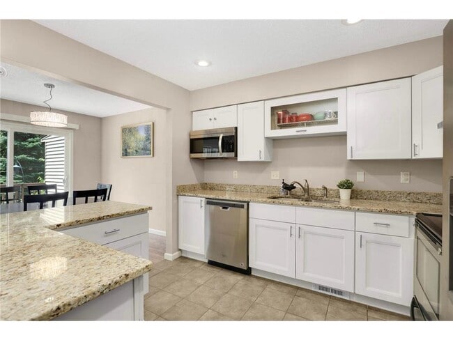 Building Photo - 7300 Stewart Dr