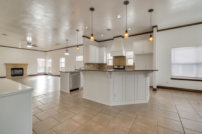 Building Photo - 4304 NW 164th Terrace