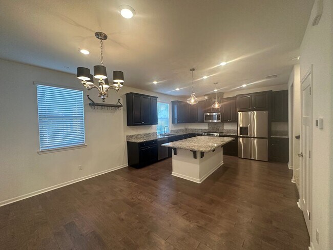 Building Photo - Stunning Former Model Home in Prime Rosevi...