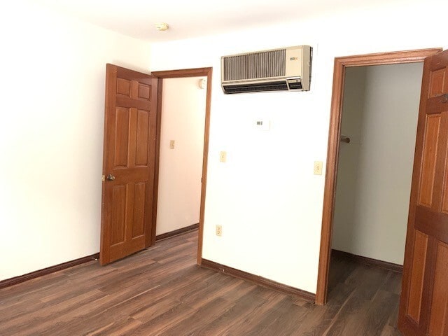 Building Photo - Los Caballeros #119-A