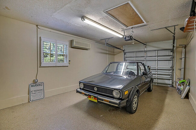 Building Photo - 12812 Raymond Dr