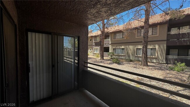 Building Photo - 5044 S Rainbow Blvd