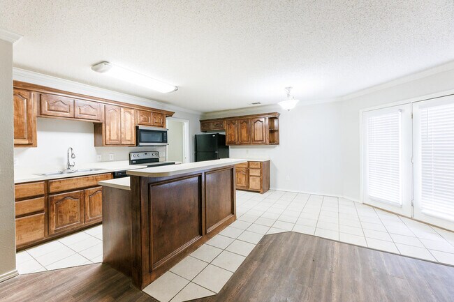 Building Photo - 3102 109th St