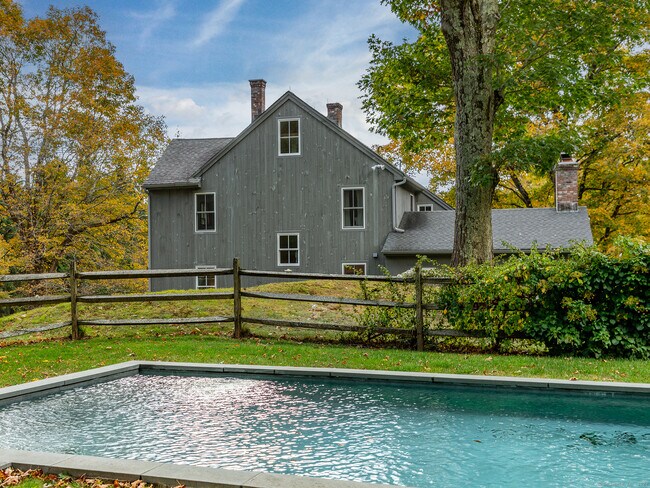 Primary Photo - 379 Lake Rd