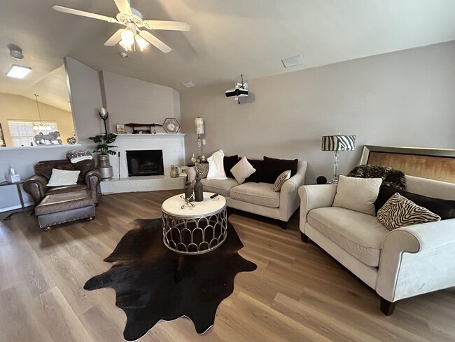 Building Photo - 9305 Quitman Ave