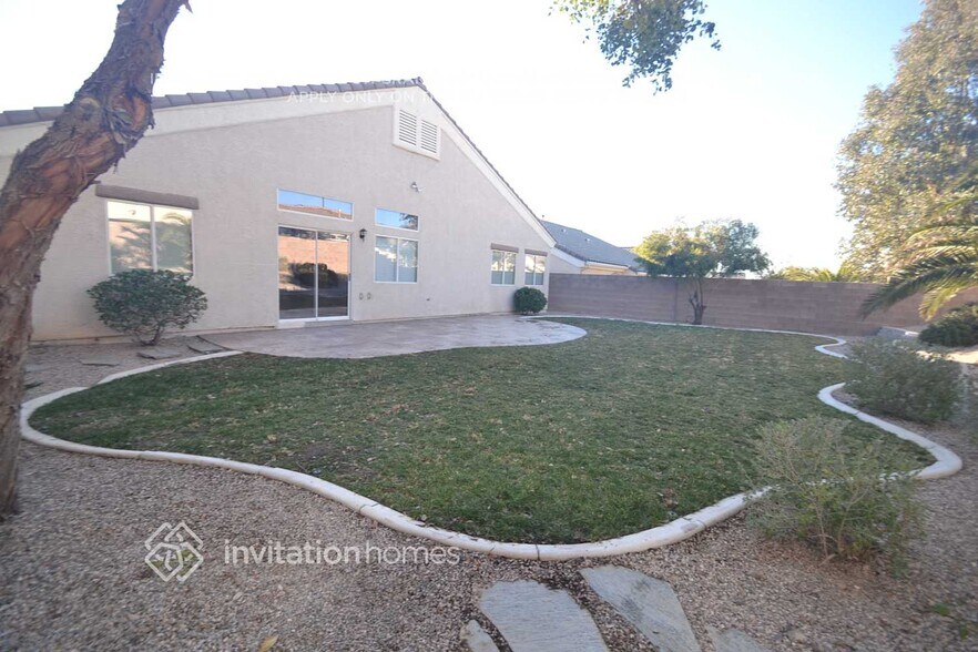 Building Photo - 2124 Paganini Ave