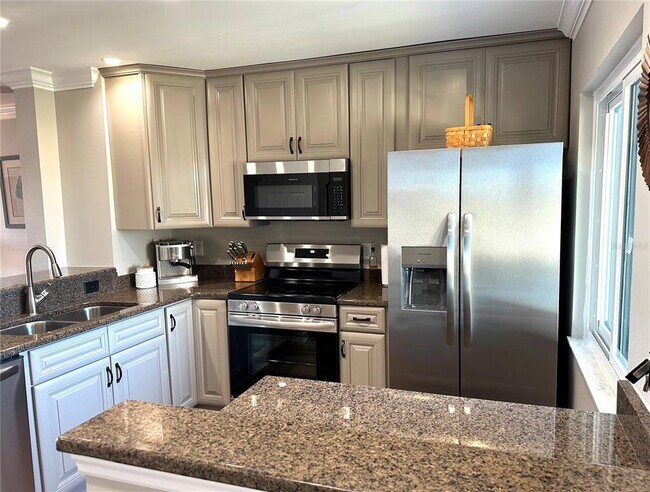 Building Photo - 1805 Mariner Dr