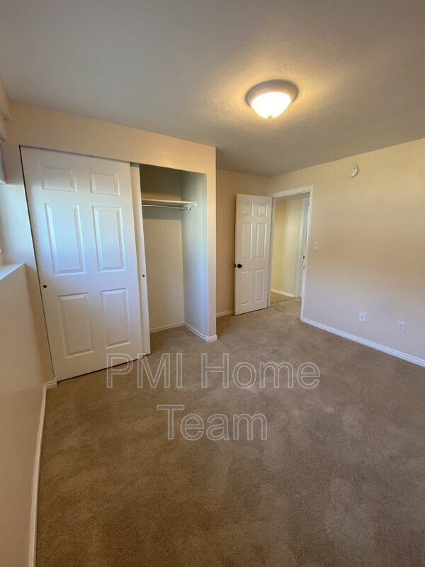 Building Photo - 1183 N 200 E