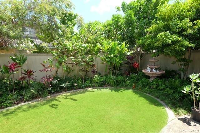 Building Photo - 327 Ainahou St