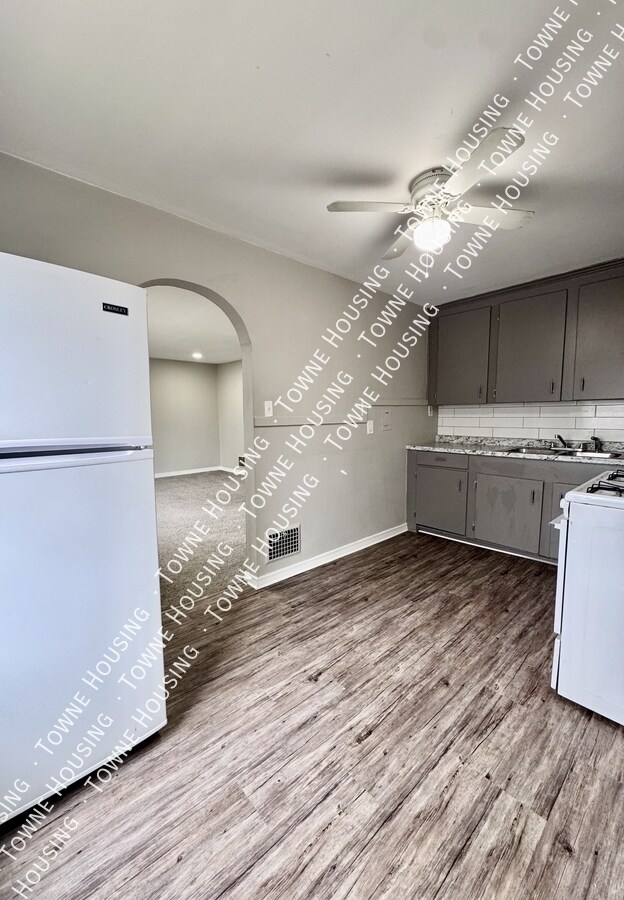 Building Photo - 16 Knowlton Ave